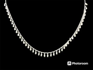 18k white gold Necklace with diamonds.